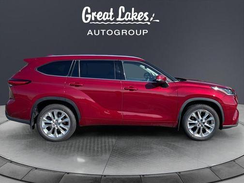 Pearl 2023 Toyota Highlander Limited