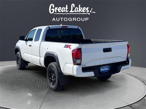 2022 Toyota Tacoma SR