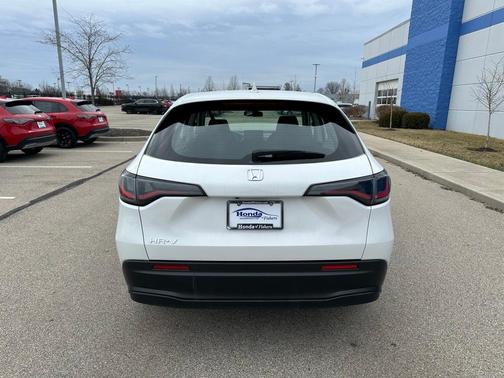 2025 Honda HR-V LX