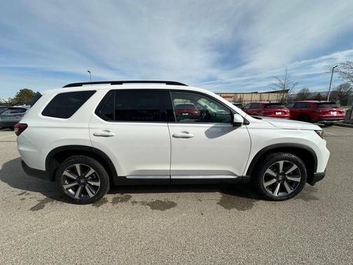 2025 Honda Pilot Touring