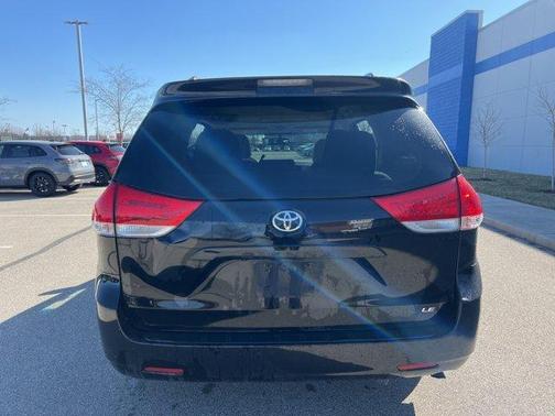 2014 Toyota Sienna LE