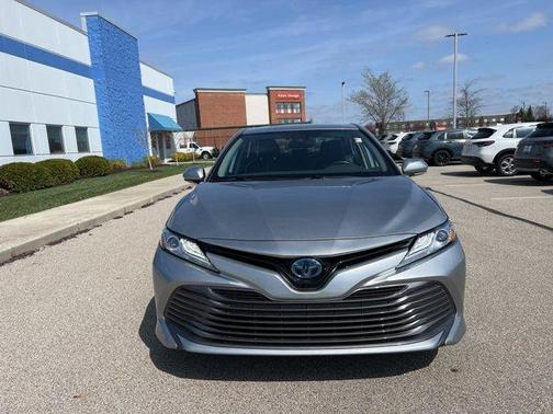 2020 Toyota Camry Hybrid XLE