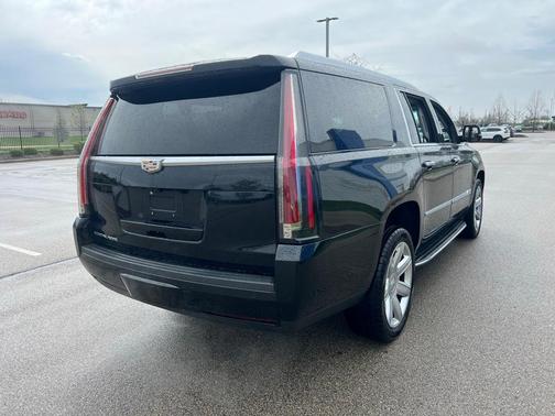 2020 Cadillac Escalade ESV Luxury