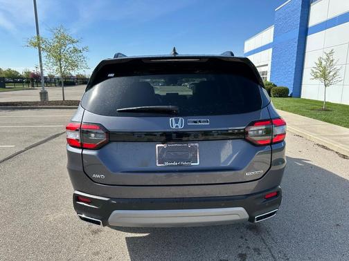 2025 Honda Pilot Touring