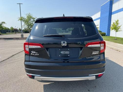 2022 Honda Pilot Touring 7-Passenger