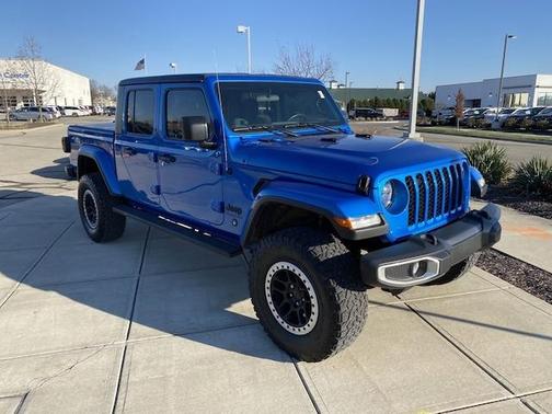 Photo 3 of 25 of 2020 Jeep Gladiator Sport