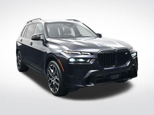 2023 BMW X7 M60i