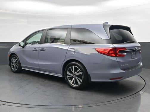 Sonic Gray Pearl 2023 Honda Odyssey Touring
