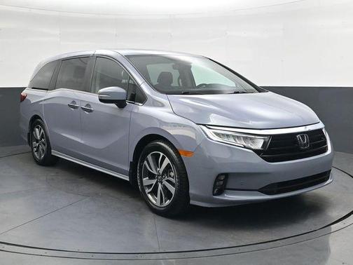 Sonic Gray Pearl 2023 Honda Odyssey Touring