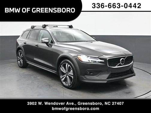 2024 Volvo V60 Cross Country B5 Plus