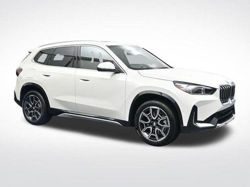Alpine White 2026 BMW X1 xDrive28i