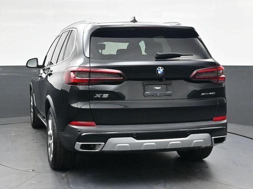 Black Sapphire Metallic 2022 BMW X5 xDrive40i