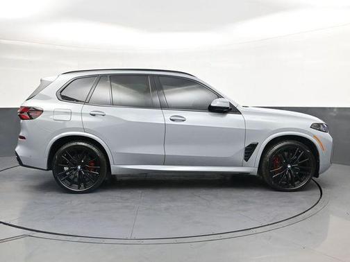 Gray Metallic 2026 BMW X5 xDrive40i