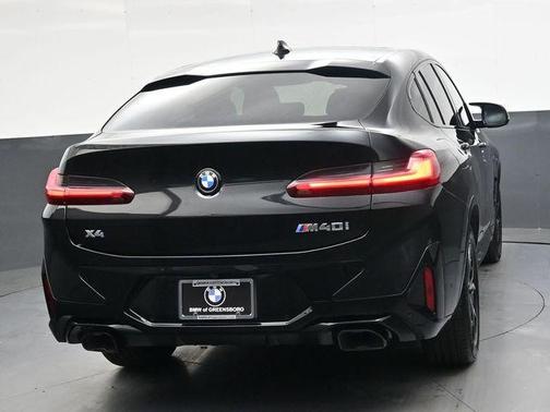 Black Sapphire Metallic 2023 BMW X4 M40i