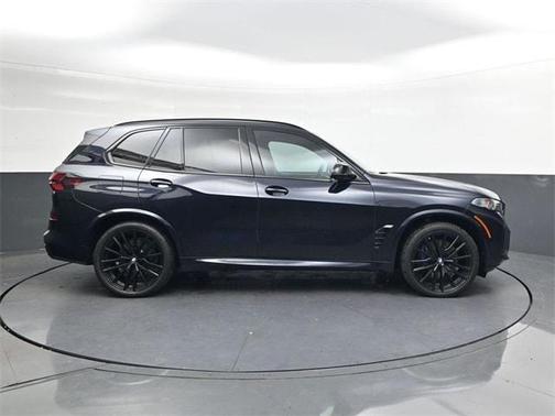 2024 BMW X5 M60i