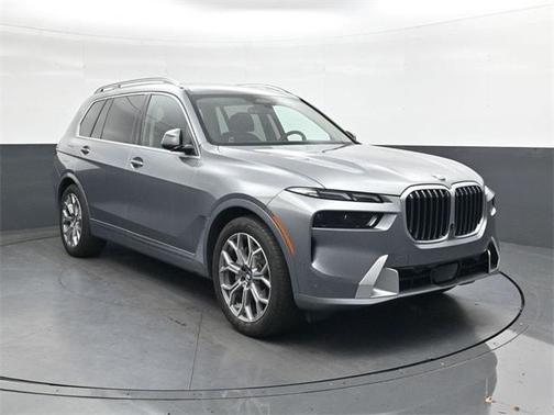 2025 BMW X7 xDrive40i