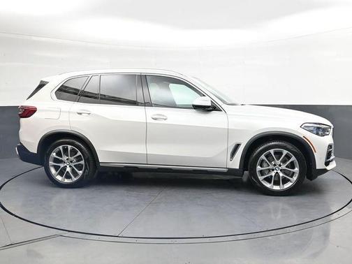 Mineral White Metallic 2020 BMW X5 xDrive40i