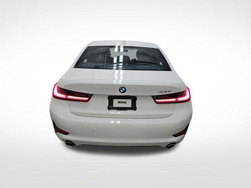 2021 BMW 330 i