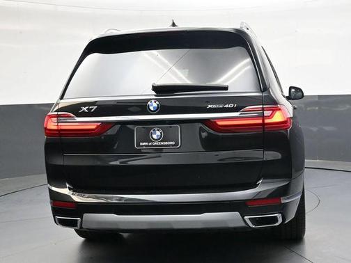 Black Sapphire Metallic 2020 BMW X7 xDrive40i