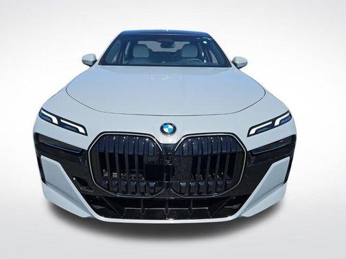 Gray Metallic 2025 BMW 760 760i xDrive