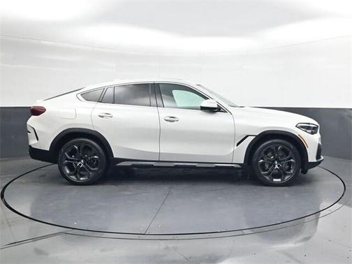 2023 BMW X6 xDrive40i