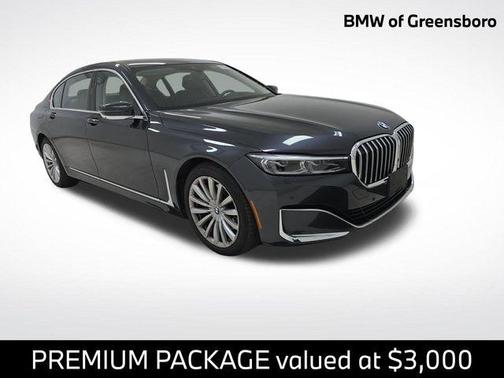 2022 BMW 740 i