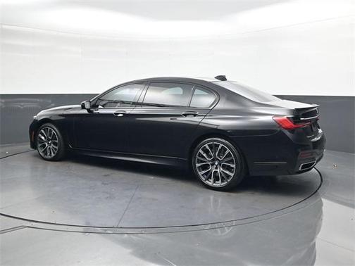 2021 BMW 740 i