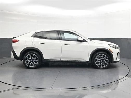 2025 BMW X2 xDrive28i