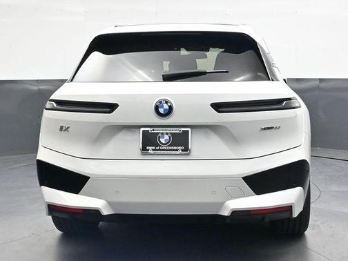 Mineral White Metallic 2024 BMW iX xDrive50