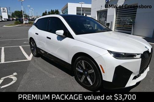 Mineral White Metallic 2024 BMW iX xDrive50