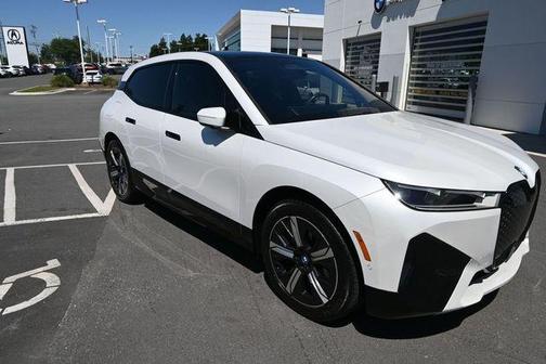 Mineral White Metallic 2024 BMW iX xDrive50