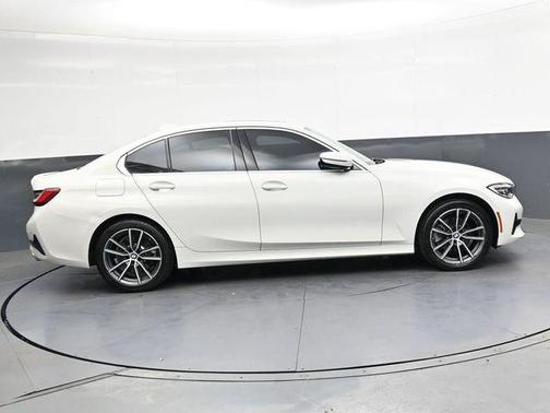 Alpine White 2019 BMW 330 i xDrive