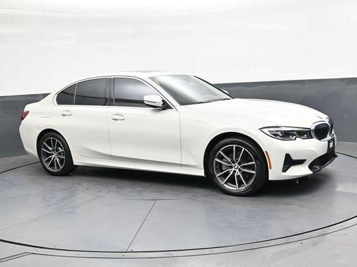 Alpine White 2019 BMW 330 i xDrive
