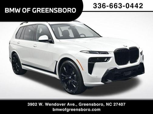 Mineral White Metallic 2026 BMW X7 xDrive40i