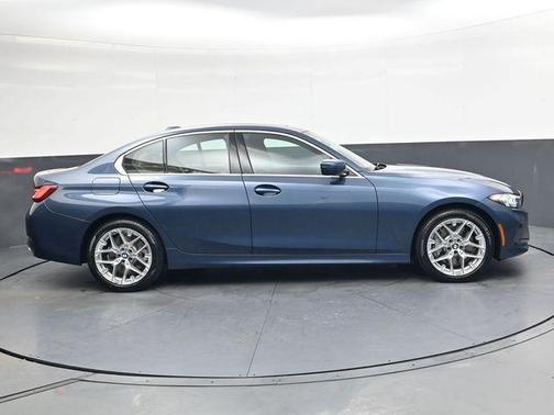 2025 BMW 330 i xDrive