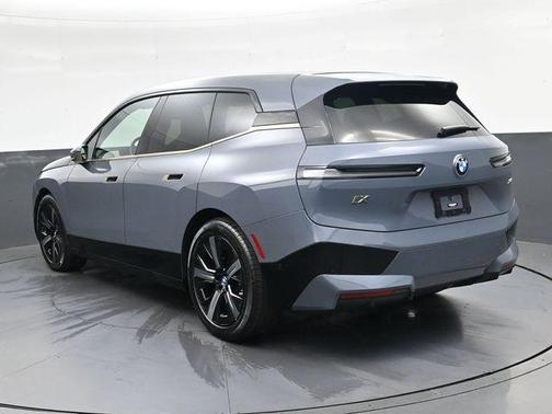 Storm 2023 BMW iX xDrive50