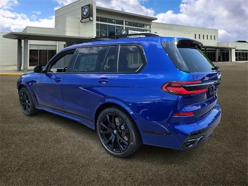 2026 BMW X7 M60i