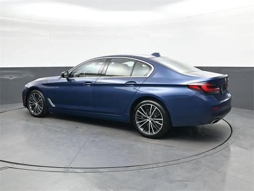 2021 BMW 530 i