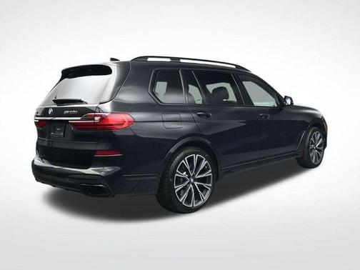 2021 BMW X7 M50i