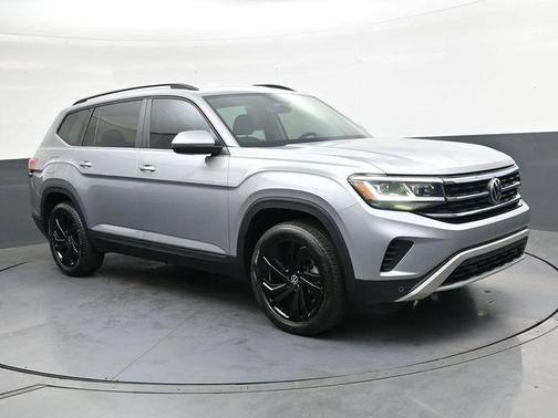 Pyrite Silver Metallic 2022 Volkswagen Atlas 3.6L SE w/Technology