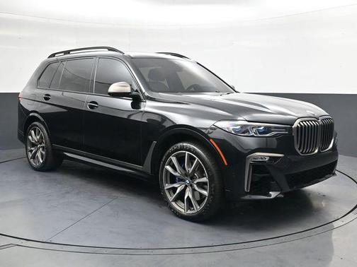 Black Sapphire Metallic 2020 BMW X7 M50i