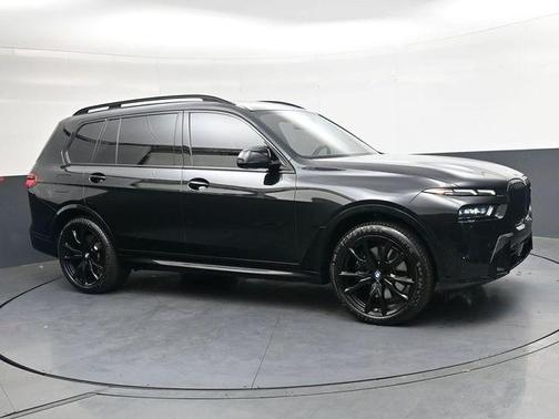 Black Sapphire Metallic 2025 BMW X7 M60i