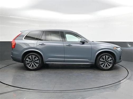 2020 Volvo XC90 T5 Momentum 7 Passenger