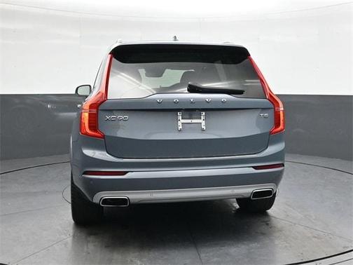 2020 Volvo XC90 T5 Momentum 7 Passenger