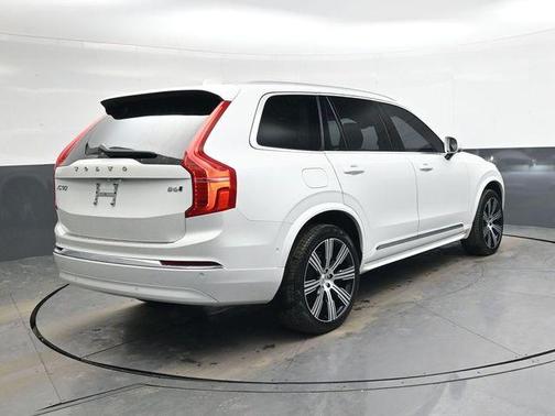 2024 Volvo XC90 B6 Ultimate Bright Theme 7-Seater
