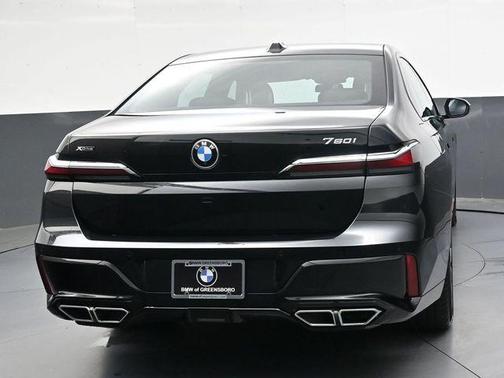 Black Sapphire Metallic 2024 BMW 760 760i xDrive