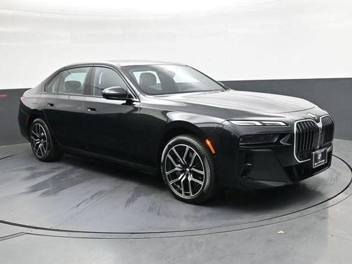 Black Sapphire Metallic 2024 BMW 760 760i xDrive