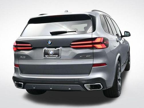 Gray Metallic 2026 BMW X5 xDrive40i