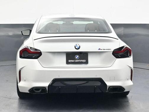 Mineral White Metallic 2025 BMW M240 i