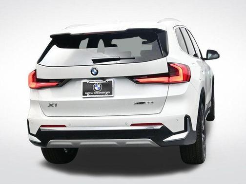 Mineral White Metallic 2026 BMW X1 xDrive28i